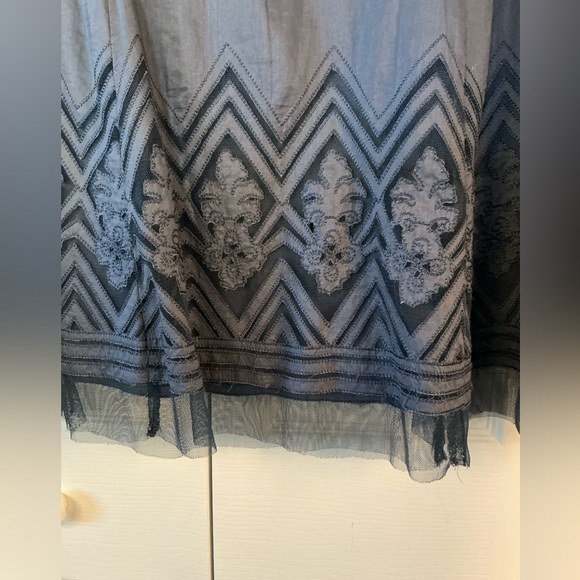 Embroidered trim skirt - Picture 3 of 5